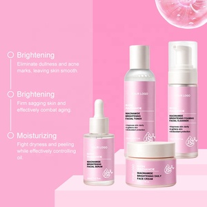 Set Vegano de Cuidado Facial con Niacinamida: Sérum, Crema, Loción, Tónico y Limpiador para Iluminar, Aclarar y Blanquear la Piel - Product Image 5