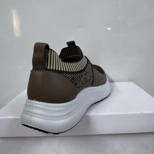 Chaussures de course légères pour hommes, respirantes, en maille, à enfiler, à lacets rapides, <span class=keywords><strong>semelle</strong></span> épaisse, amortissantes, décontractées, pour la marche, les sports de plein <span class=keywords><strong>air</strong></span> - Product Image 4
