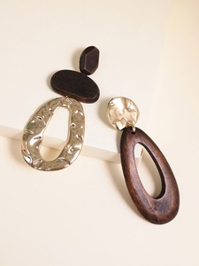 Pendientes de Aro de Estilo Europeo Americano, Retro, Simplicidad Moderna, Creatividad Geométrica, Forma de Gota, Aleación de Zinc y Madera, Chapados en Oro Sólido - Product Image 4
