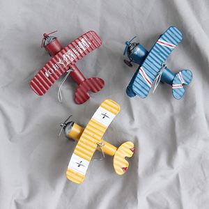 Ornements d'avion suspendus en fer vintage, mini-modèles rétro en métal de planeur biplan, accessoires photo, décorations artisanales pour la maison et le bureau - Product Image 2