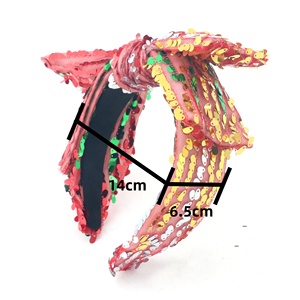 عصابة رأس فاخرة بتصميم عيد الميلاد من دريم فاشون، مزينة بالترتر اللامع وفيونكة جانبية باللونين الأحمر والأخضر للنساء، عصابة رأس كبيرة مخصصة - Product Image 4