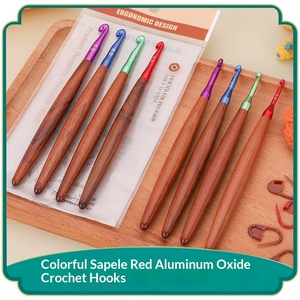 Nouvel Arrivage Crochets en Aluminium <span class=keywords><strong>à</strong></span> Tête Argentée et Manche en Bois Rouge Précieux 3.0mm-10mm, Aiguilles <span class=keywords><strong>à</strong></span> Crocheter Antirouille pour Tricot Manuel DIY - Product Image 2
