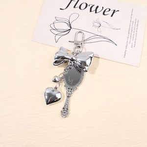 Llavero Minimalista de Aleación Plateada <span class=keywords><strong>con</strong></span> Mariposa y Corazón <span class=keywords><strong>Espejo</strong></span> para Coche, Colgante para Bolso - Product Image 4