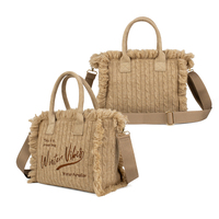 Sac fourre-tout en tricot torsadé pour femme avec broderie de logo personnalisé, bordure à franges et bandoulière large amovible – Fabricant