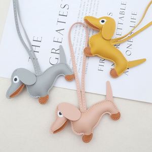Porte-clés créatif en cuir PU et PVC, pendentif mignon en silicone pour sac, motif chien Teckel, pour décoration de sac à main femme - Product Image 4