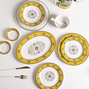 Nouveaux ensembles de vaisselle en porcelaine de collection en émail traditionnel chinois de 56 pièces pour 10 personnes - Product Image 3