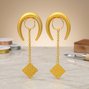 Boucles d'oreilles créoles luxueuses plaquées or, fabriquées en acier inoxydable et en argent Tai, boucles d'oreilles artisanales avec pierres précieuses - Product Image 2