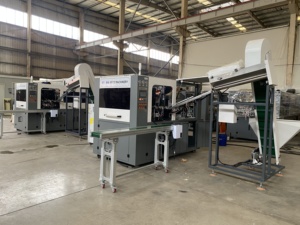 Machine <span class=keywords><strong>de</strong></span> fabrication <span class=keywords><strong>de</strong></span> bouteilles d'eau METO MT-C5L 5L 800 BPH, machine <span class=keywords><strong>de</strong></span> fabrication <span class=keywords><strong>de</strong></span> bouteilles en plastique entièrement automatique, soufflage <span class=keywords><strong>de</strong></span> plastique PET - Product Image 2