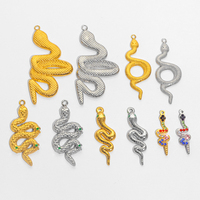 Pendentif serpent en acier inoxydable plaqué or 18 carats porte-bonheur collier à breloques serpent cobra pour la fabrication de bijoux