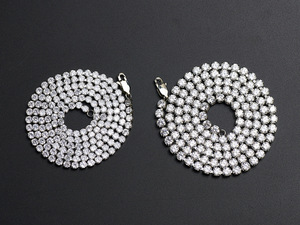 Collier chaîne tennis en acier inoxydable plaqué or et serti de pierres |   Zircone cubique |   Bijoux unisexes tendance, hypoallergéniques, luxueux et inaltérables - Product Image 6