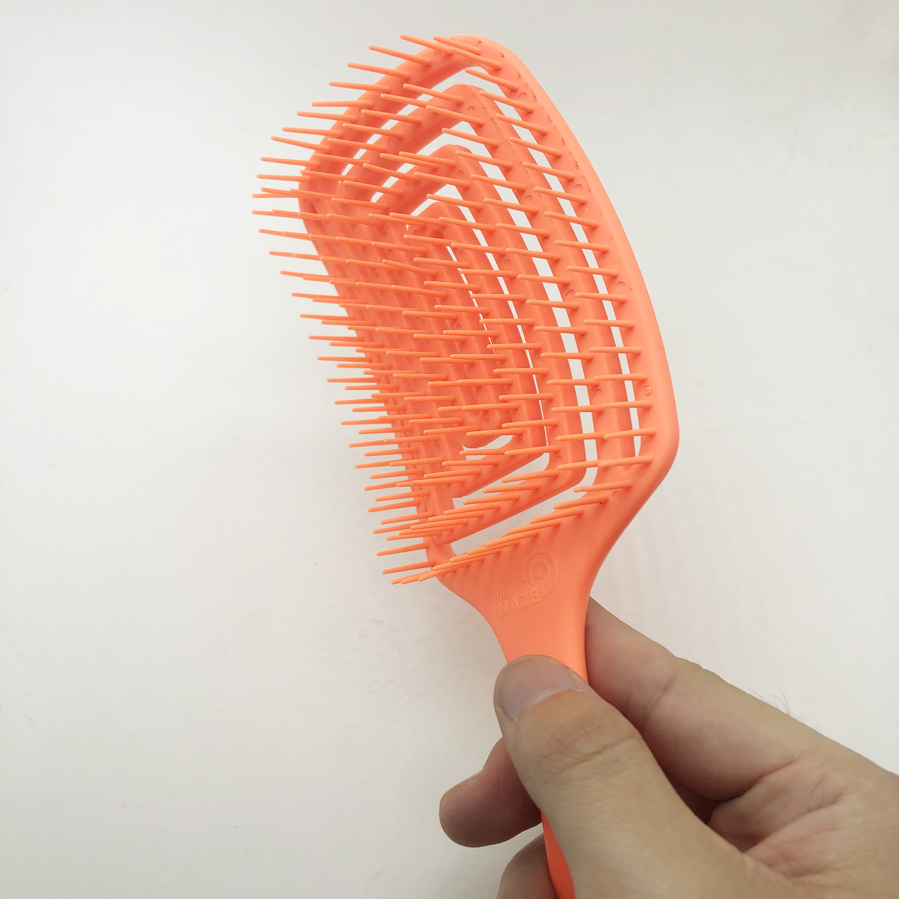 ヘアブラシ・コーム yuchi 迷路ブラシ 新デザイン MZ-006 もつれをほどく柔軟ヘアブラシ 迷路形状