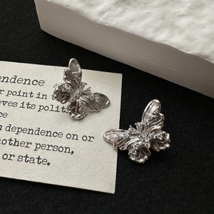 Pendientes de Plata de Ley S925 con Diseño de Mariposa y Flor de Primavera/Verano, Estilo Medieval, Lujo Ligero, Diseño de Nicho, Simple, Dulce, con Circonita Colgante, a la Moda - Product Image 4