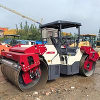 Compacteur routier vibrant à double tambour Dynapac CC6200 d'occasion, 13950 kg, moteur diesel Cummins, pompe/moteur, modèle 2021, puissance 113 kW