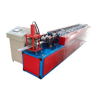 Machine de formage de portes à lamelles de volet roulant entièrement automatique pour la fabrication de profilé de porte à enrouler le métal