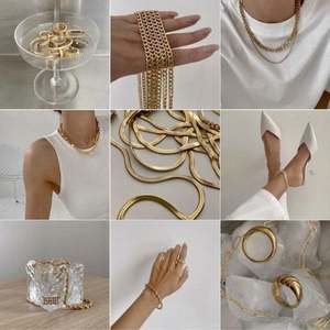 Anillo Personalizado de Oro de 18K con Circonita Blanca en Forma de Medio Círculo, Anillos de Acero Inoxidable para Mujer, Joyería Impermeable - Product Image 3