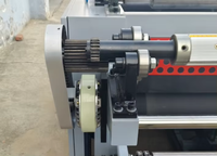 Machine de laminage automatique haute vitesse pour le travail du bois, laminatrice de panneaux de bois, collage de panneaux MDF pour papier décoratif/papier peint