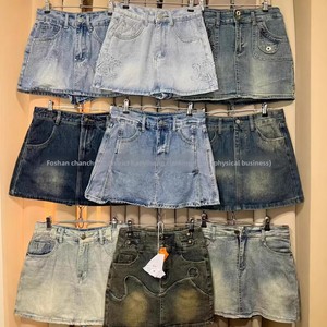 Nouvelle Arrivée 2026 – Mini-<span class=keywords><strong>jupe</strong></span> cargo en jean délavé taille <span class=keywords><strong>haute</strong></span> pour femme, style Y2K multi-poches, idéale pour le streetwear et les tenues décontractées quotidiennes - Product Image 3