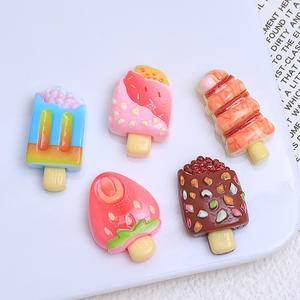 Nuevos diseños verano fresa hielo resina encantos <span class=keywords><strong>dibujos</strong></span> animados para joyería pequeño accesorio lindo DIY agujero zapatos pueden agregar ganchos - Product Image 2