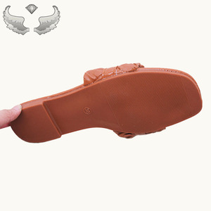 Sandales plates pour femmes de haute qualité, nouveau style d'été, pour la vente en gros, sandales durables pour femmes, sandales confortables et résistantes - Product Image 6