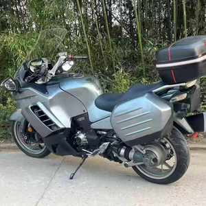 Moto de tourisme Kawasaki <span class=keywords><strong>GTR1400</strong></span> d'occasion, équipement haut de gamme. Moteur 1400cc à quatre cylindres en ligne, transmission par arbre, ABS, pare-brise électrique et valises de transport - Product Image 6