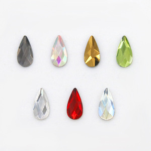 Piedras de Cristal de Colores para Uñas con Base Plana, Formas Irregulares, Forma de Corazón, Decoraciones para Uñas DIY, Brillantes, Venta al por Mayor de Fábrica - Product Image 3