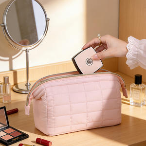 Trousse <span class=keywords><strong>de</strong></span> Maquillage <span class=keywords><strong>de</strong></span> Voyage Matelassée à Fermeture Éclair Large Ouverture pour Femmes - Product Image 6