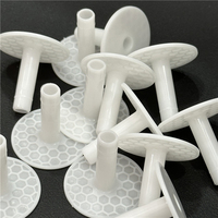 YUMO Draagbare Plastic Handmatige Kokosnootopener & -perforator met Ingebouwde Rietjesclip Rood/Groen Eenvoudig te Gebruiken voor Jonge Kokosnoten