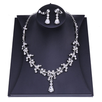 Trois pièces mariée couronne diadème collier boucles d'oreilles accessoires de cheveux de mariage ensemble pour les fêtes et fiançailles