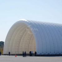 Grande tente gonflable faite sur commande de structure de bâtiment de dôme d'air pour le stockage de hangar de hangar d'hélicoptère de la publicité