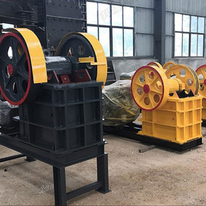 Concasseur de pierres chaudes africaines vibrant à mâchoires mobiles compactes avec moteur diesel - Product Image 5