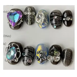 Factory Wholesale Handmade Luxury 3D Rhinestone Short Full Cover Fake Artificial Fingernails Tips Other Stick Press-On-Nails Art