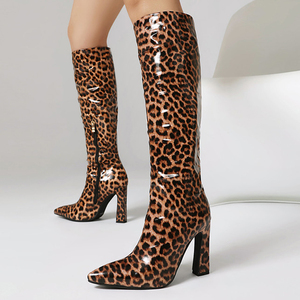 Bottes hautes à talons carrés pour femmes, grande taille 47, avec fermeture éclair latérale, imprimé léopard, en cuir verni, coupe large - Product Image 1