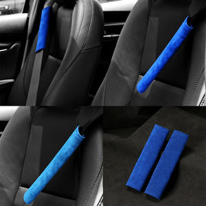 Protecteur de <span class=keywords><strong>sangle</strong></span> de ceinture de sécurité de voiture personnalisé de luxe en Alcantara bleu marine en daim souple et respirant - Product Image 2