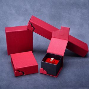 Caja de Joyería Magnética Plegable de Terciopelo con Decoración de Corazón, Caja de Joyería de Alta Calidad para Empaque de Collares y Anillos - Product Image 1