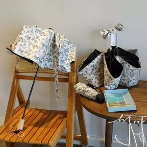 Parapluie de protection solaire automatique pliable double usage pour femme, motif lapin et cœur, système Mori en caoutchouc noir par Girls - Product Image 2