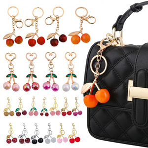 Portachiavi Multicolore a Forma di Ciliegia, Ciondolo Frutta Sfumato Tonalità Oro e Colore AB, Charm per Borsa con Chiusura a Moschettone/Cuore - Product Image 1
