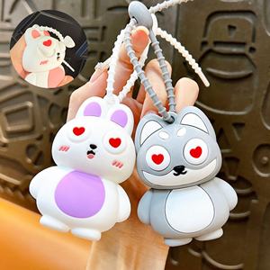 Llavero de coche de alta calidad con colgante de conejo de juguete de goma, divertido, antiestrés, de dibujos animados - Product Image 1