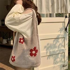 Borsa 2024 in tela personalizzata con fiori di alta qualità borsa per la spesa a tracolla portatile lavorata all'uncinetto - Product Image 2