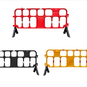 Barrières de circulation réfléchissantes prismatiques haute intensité HOPE/PVC avec protection IP65, barricades piétonnières pour aéroports et hôtels - Product Image 2