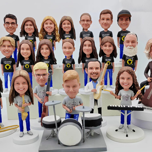 Figurines personnalisées en résine à tête oscillante – Poupées de groupe ou d'équipe personnalisées pour cadeau d'anniversaire d'entreprise, objets de collection pour musiciens - Product Image 1