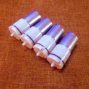 Pompe micro-aérateur 370 DC 3-12V étanche à aimant permanent en plastique technique IP65 pour l'aération en pisciculture - Product Image 2