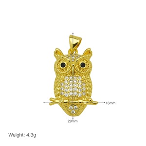 BD-D1111 Encantadores dijes de tortuga blancos con circonitas cúbicas, colgante de tortuga/cola de pez chapado en oro con circonitas transparentes, dije de cobre de moda con forma de tortuga, venta al por mayor - Product Image 3