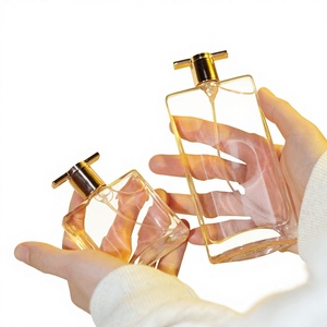 <span class=keywords><strong>Parfum</strong></span> pour femmes Yixiang de Small Town – Spray longue durée aux notes <span class=keywords><strong>d</strong></span>'<span class=keywords><strong>amande</strong></span> et de cerise – Nouvelle parfumerie pour femmes, vente en gros, usine de commerce extérieur - Product Image 1