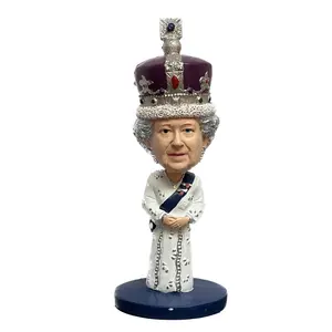 Action Figure Souvenirs Desktop Decorations Resin Statue Queen Elizabeth II Bobblehead Queen Souvenir Figure