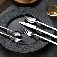 Ensemble de couverts minimalistes en acier inoxydable poli miroir à long manche – Couteaux, fourchettes et cuillères pour la maison et la restauration