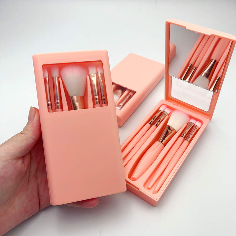 Ensemble de pinceaux orange