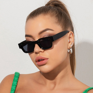 Marque privée gelée grise forme carrée ombre multicolore ronde punk léopard charnière en métal petites <span class=keywords><strong>lunettes</strong></span> de soleil unisexes polarisées - Product Image 1