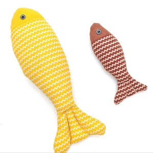 Bonito pez realista lleno de hierba gatera Simulación interactiva juguete de lino suave estilo realista Simple para gatos - Product Image 2