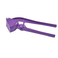 Premium kwaliteit aluminiumlegering knoflookpers, handmatige knoflookknijper en -stamper met pitverwijderaar
