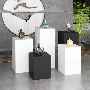 طاولة عالية ومنخفضة على الطراز الحديث قابلة للتخصيص لعرض المعرض التجاري ، قاعدة زخرفية لنموذج لوحة زجاج النافذة - Product Image 4